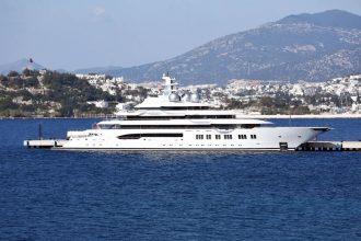 Karimovaga tegishli yaxta