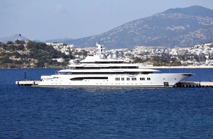 Karimovaga tegishli yaxta