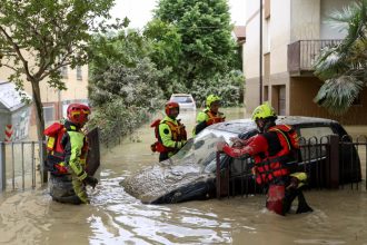 Italiyada kuchli yomg‘irlar sabab ikki kishi bedarak yo‘qoldi