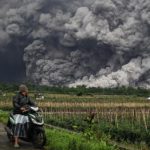 Indoneziyada Semeru vulqoni otildi