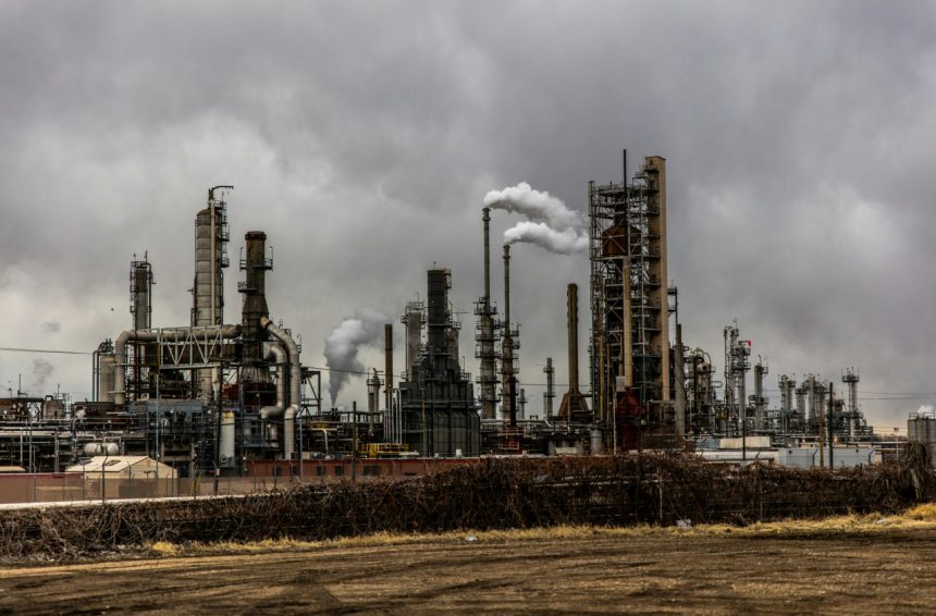 Korxonalarga 1-dekabrga qadar zararli tashlamalarni 2 baravarga kamaytirish topshirildi