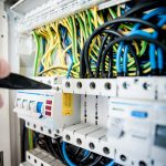 O‘zbekistonlik elektr montajchilari Buyuk Britaniyaga ishga taklif etilmoqda