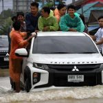 Tailanddagi suv toshqinlari oqibatida qariyb yarim million odam zarar ko‘rdi