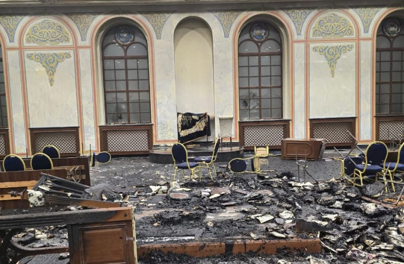 Ukrainadagi yahudiylar ibodatxonasi yoqib yuborildi