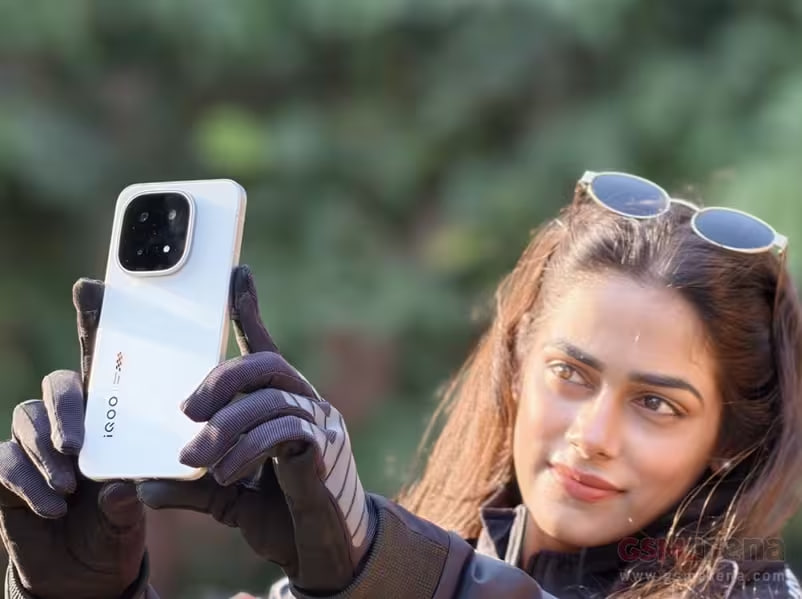 iQOO 15 global savdoga chiqdi