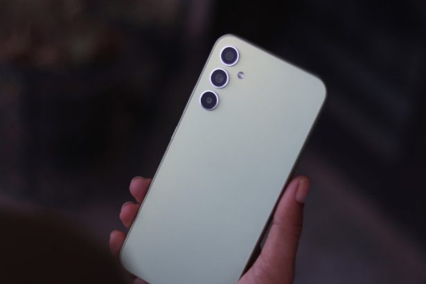 Samsung Galaxy A34 dizayni eskirayotganini ko‘rsatadigan 3 asosiy sabab