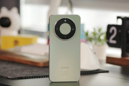 Honor Magic8 Lite taqdim etildi