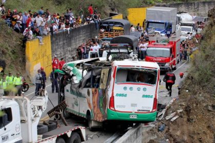 Maktab avtobusi ishtirokidagi avariyada 17 kishi halok bo‘ldi