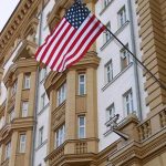 Tramp ma’muriyati qariyb 30 nafar AQSh elchisini lavozimidan chaqirib oladi