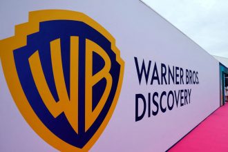 Larri Ellison Warner Bros. Discovery bitimi uchun 40 mlrd dollarlik kafolat berdi