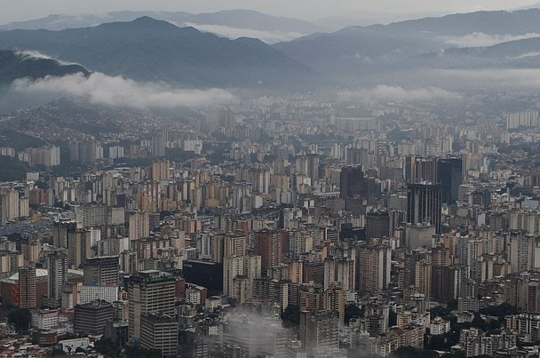 Venesuela poytaxtida otishma sodir bo‘ldi