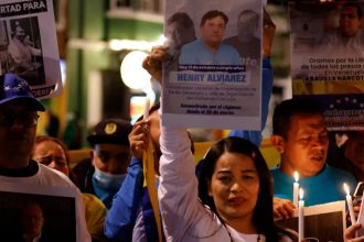 Venesuela hukumati siyosiy mahbuslarni ozod qila boshladi