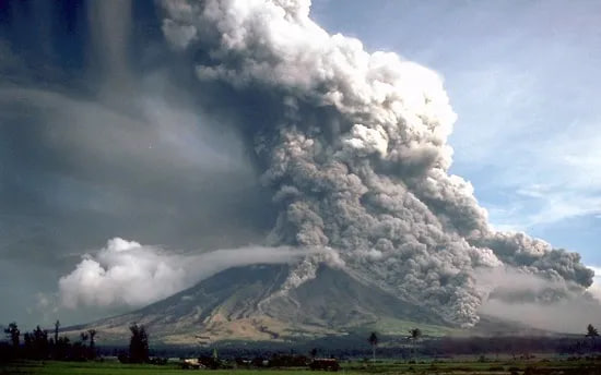 Filippindagi Mayon vulqoni otildi