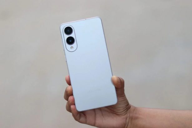 Samsung operatorlarni almashtirish qiyinlashdi