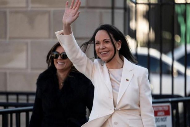 Machoda Nobel medalini Trampga hadya etdi