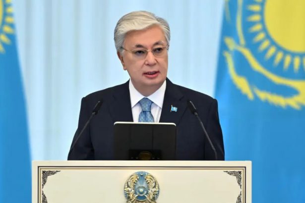 Donald Tramp Qasim-Jomart Toqayevni Davosga taklif qildi