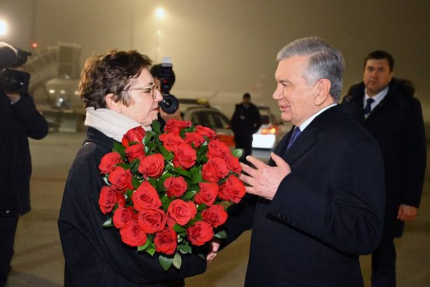 Shavkat Mirziyoyev Syurix shahriga yetib bordi