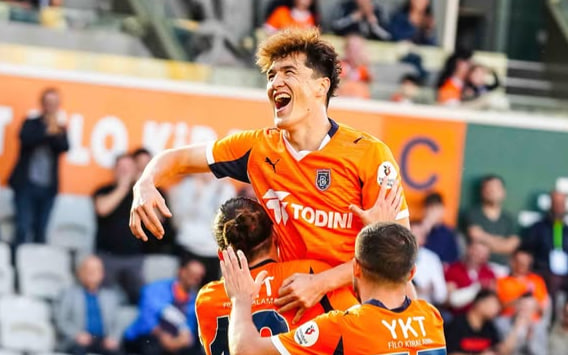 Shomurodov “Fenerbahche”ga o‘tishi mumkin