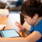 Qor va muz sababli Qozog‘istonda maktablar masofaga o‘tdi