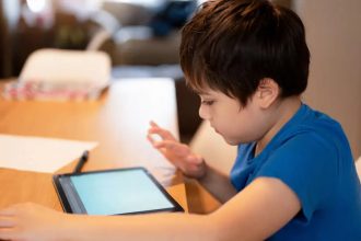 Qor va muz sababli Qozog‘istonda maktablar masofaga o‘tdi