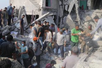 Eron janubida maktabga berilgan zarba oqibatida 153 kishi halok bo‘ldi