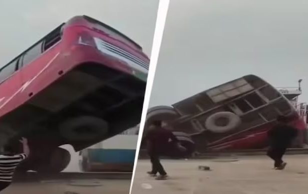 Bangladeshda avtobus daryoga tushib ketdi: 23 kishi halok bo‘ldi