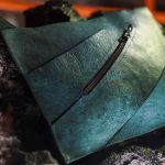 Dinozavr terisidan tayyorlangan sumka auksionga qo‘yiladi