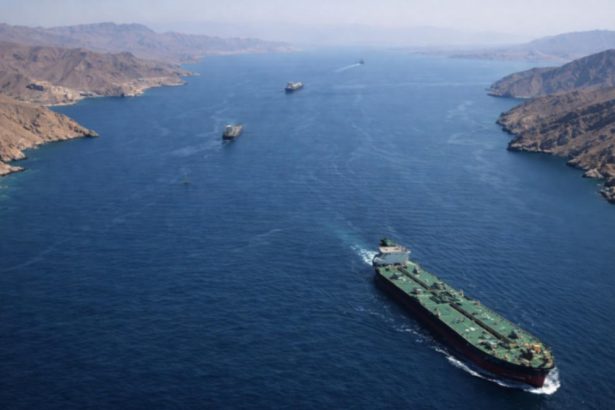 AQSh Hormuz bo‘g‘ozida Eron kemasini to‘xtatdi