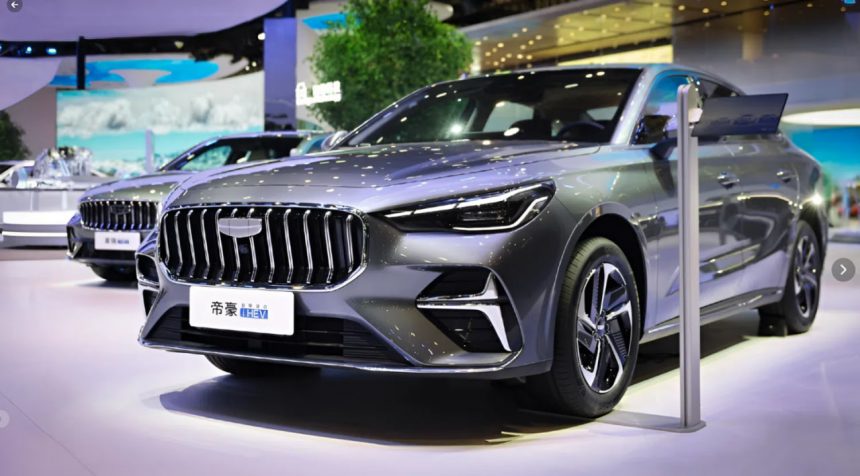 Geely Emgrand i-HEV avtomobili rekord o‘rnatdi