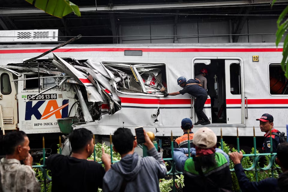 Indoneziyada poyezdlar to‘qnashdi: qurbonlar soni 7 taga yetdi
