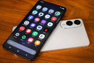 Samsung kompaniyasi Apple’ni ortda qoldirdi