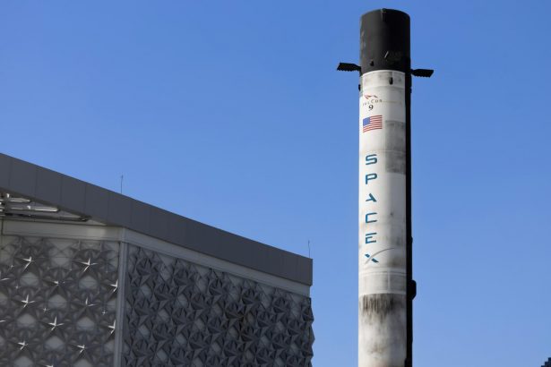 SpaceX tarixdagi eng yirik IPOlardan biriga tayyorlanmoqda