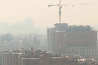Eronning bir nechta viloyatlarida maktab va idoralar yopildi