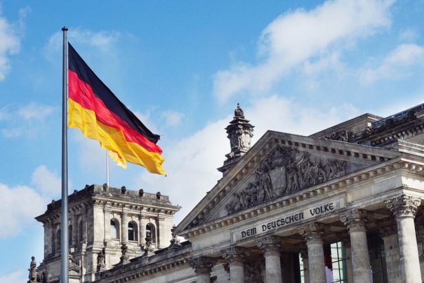 O‘zbekistonliklar Germaniyaga ishga taklif qilinmoqda: maosh 2,4 ming yevro