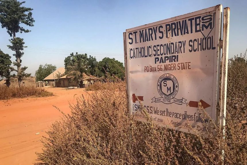 Nigeriyada o‘g‘irlab ketilgan maktab o‘quvchilari ozod etildi