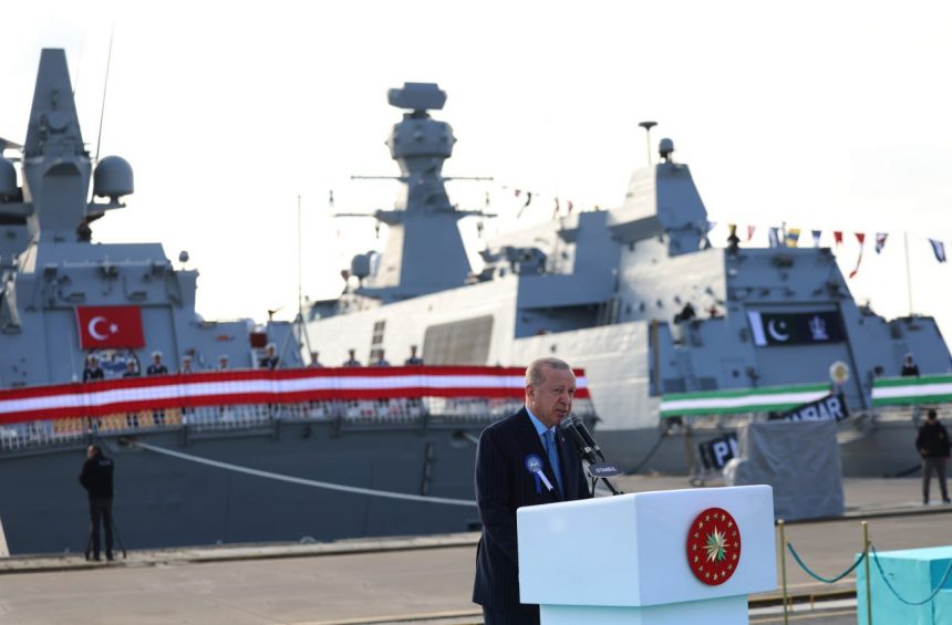 Turkiya 39 ta harbiy kema qurilishini olib bormoqda