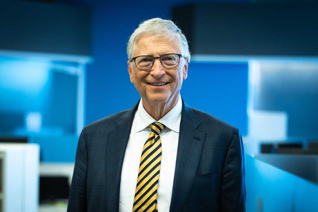 Bill Geyts 2 nafar rossiyalik ayol bilan aloqalari bo‘lganini tan oldi. Bu haqda fond vakili Reuters agentligiga yozma bayonotda bildirgan.