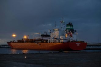 AQSh Rossiya neft tankerini Kubaga o‘tkazdi
