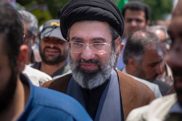 Mojtaba Xomeneiy Eronning yangi oliy rahbari etib saylandi