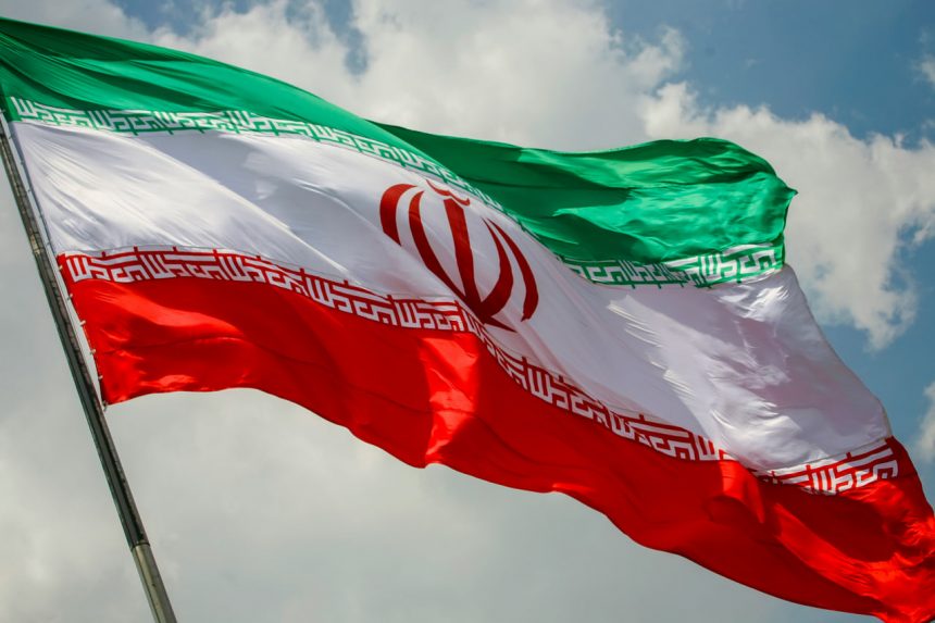 Eron hukumati: Hormuz bo‘g‘ozi ochilmaydi