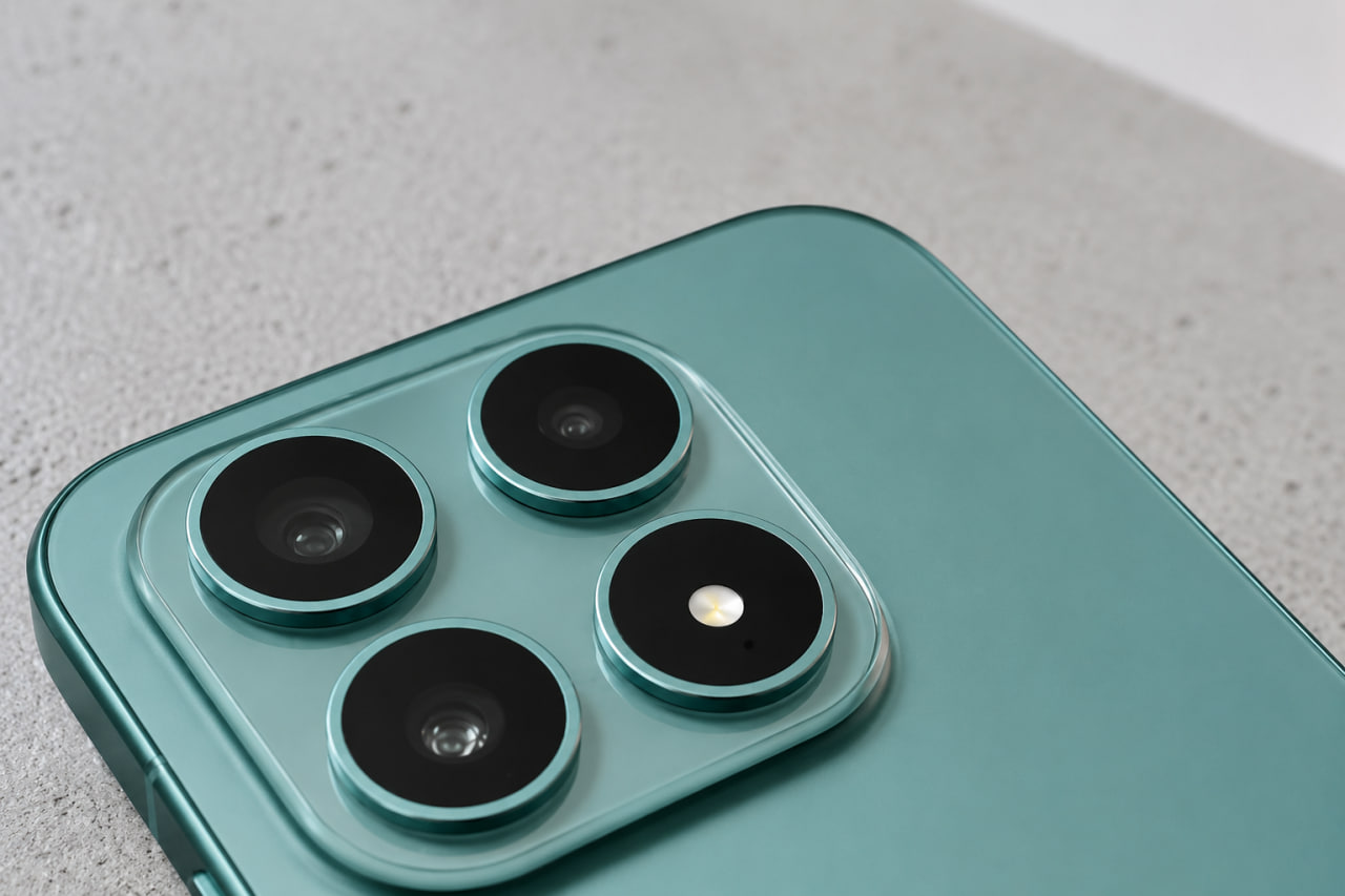 Xiaomi 18 seriyasi katta batareya va 2K ekran bilan chiqishi mumkin