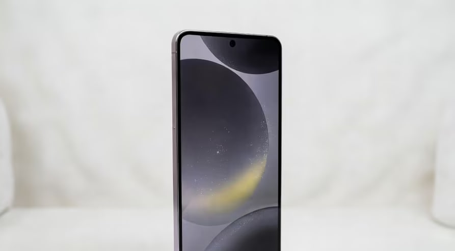 Redmi 8000 mA/soatdan katta batareyali Ultra smartfon tayyorlamoqda
