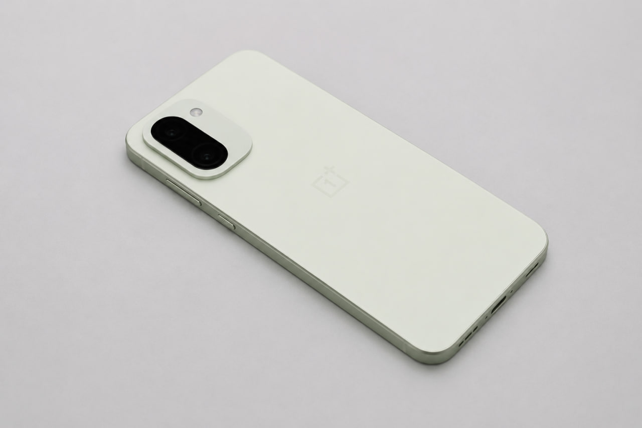 OnePlus 16R va Nord 7 185 Hz displey olishi mumkin
