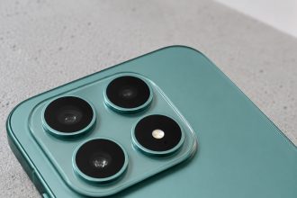 Xiaomi 18 seriyasi katta batareya va 2K ekran bilan chiqishi mumkin