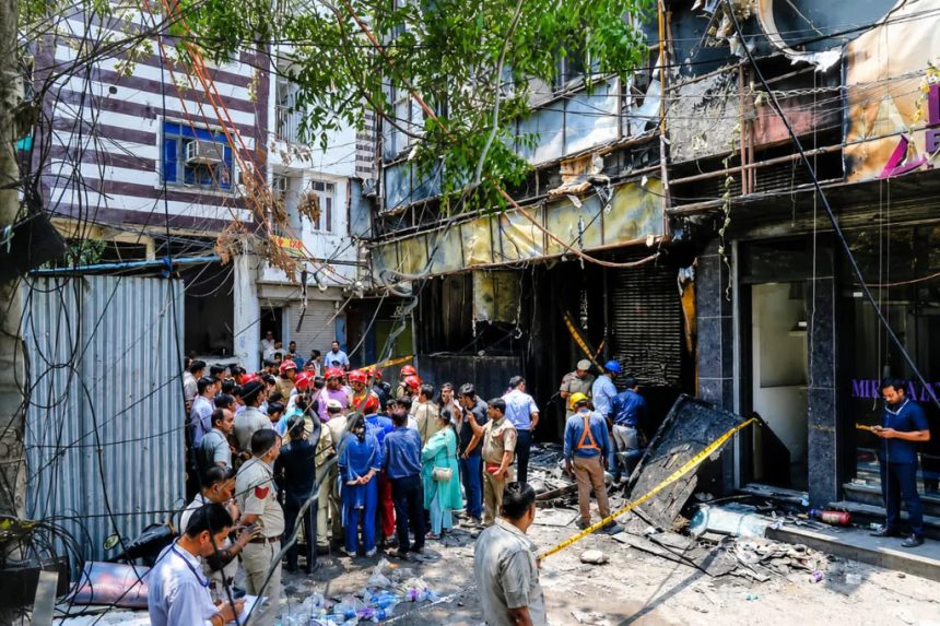 Dehlidagi yong‘inda kamida 21 kishi halok bo‘ldi