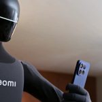 Xiaomi Xiaomi 17T Pro yordamida suratga oladigan gumanoid robotni namoyish etdi