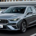 Geely Emgrand i-HEV sedanini taqdim etadi