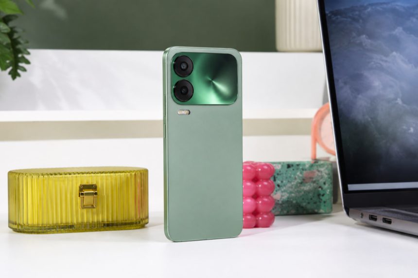 Xiaomi 18 Pro maxfiylikni himoya qiluvchi yangi ekran olishi mumkin
