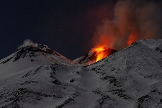 Etna otilishi Kataniya aeroporti ishini chekladi
