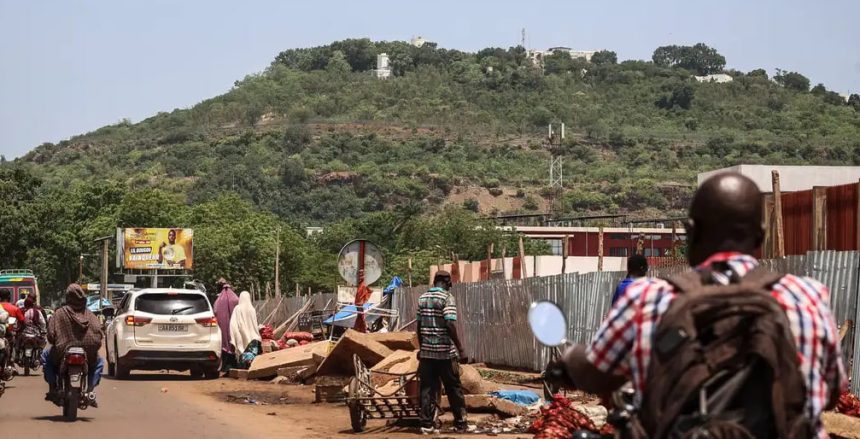 Malida isyonchilar armiya bazalariga hujum qildi